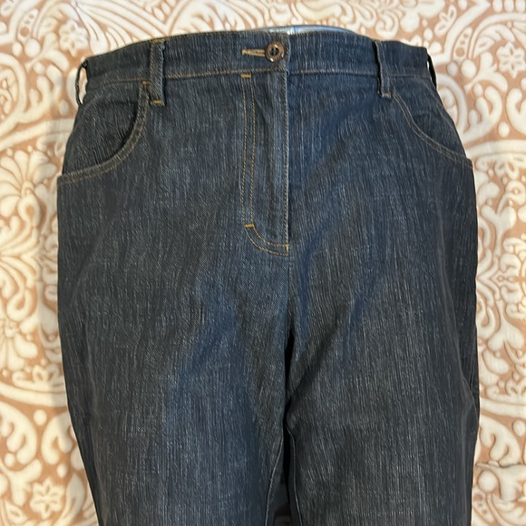 Tilly ,goes with anywhere, straight jeans size 31 - Picture 5 of 5
